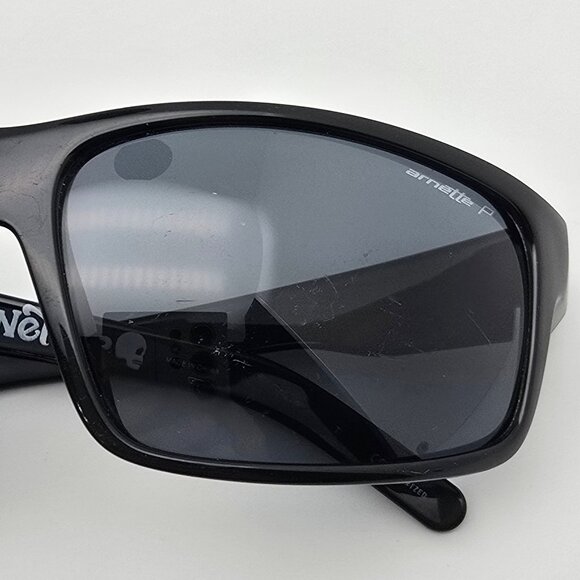 Arnette Fastball 4202-2267/81 Black Frame Polarized Grey Lens Sunglasses 62mm - Picture 12 of 14